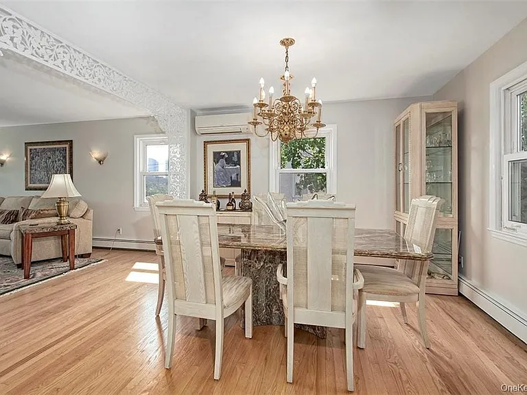 28 Beechwood Ave — Photo 5