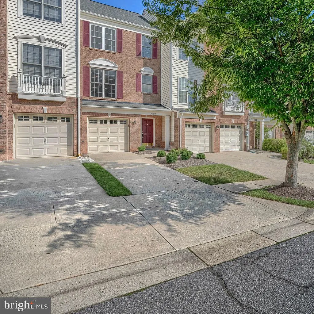 Fairwood — Photo 1