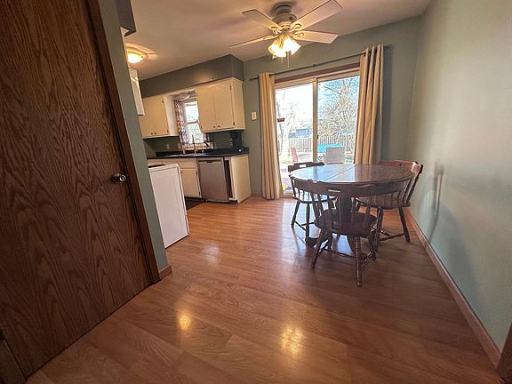 5th image of 621 Bennett Dr NE