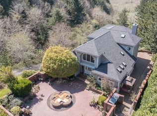 626 N Bayview Loop, Waldport, OR 97394