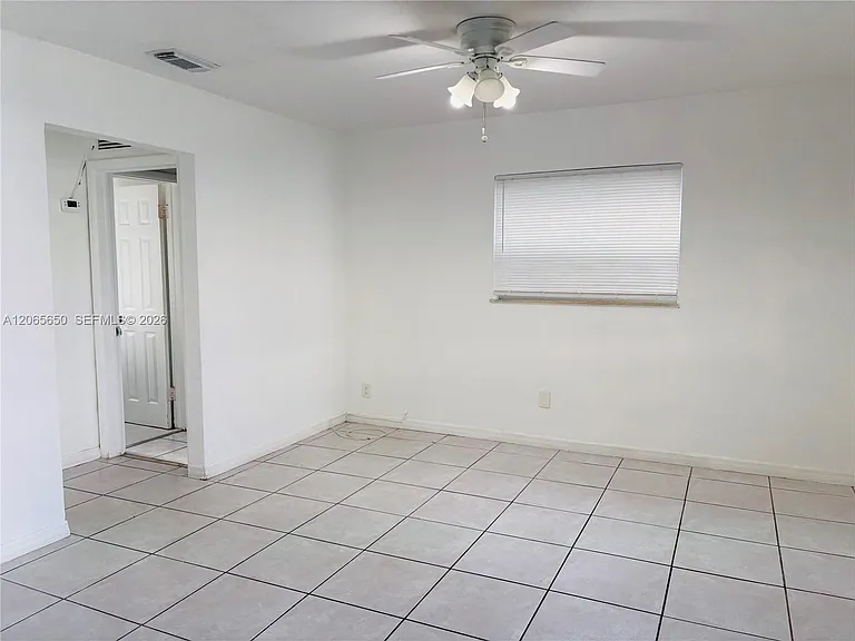 6335 SW 21st St #2 — Photo 3