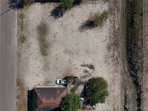 2nd image of 1022 W Hayes Ave