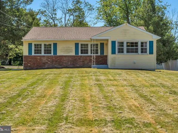 198 Jarvis Rd, Sicklerville, NJ 08081