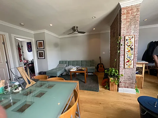 Rented by Living New York | media 11