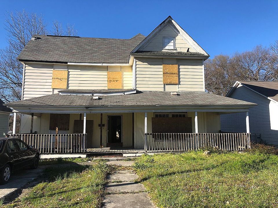 2nd image of 803 E Bragg St