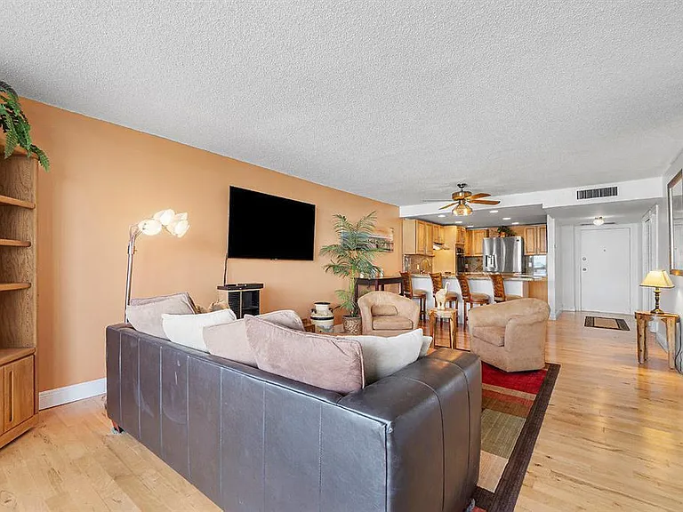 800 SE 20th Ave #407 — Photo 12