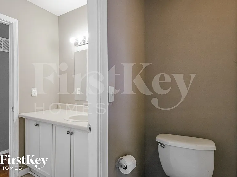 5323 Ville Cecelia Ln — Photo 12