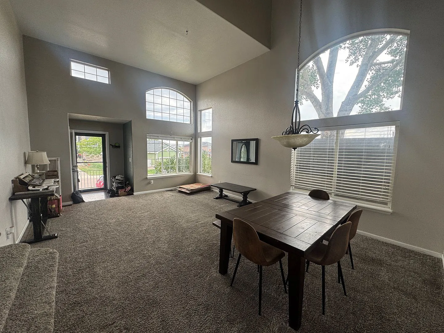 Large 4 bedroom home in Founders Village — Photo 2
