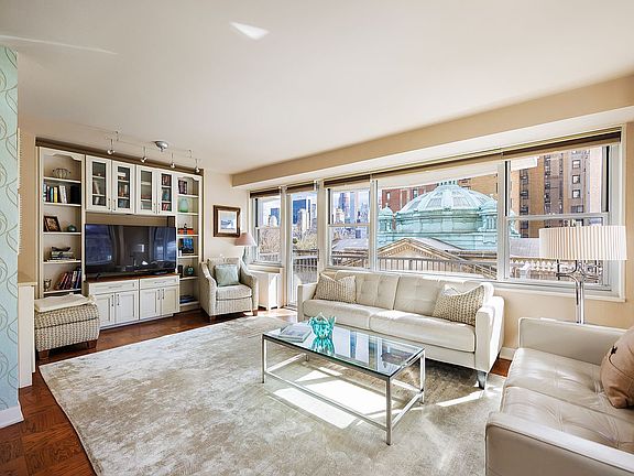 2nd image of 80 Central Park W APT 8D