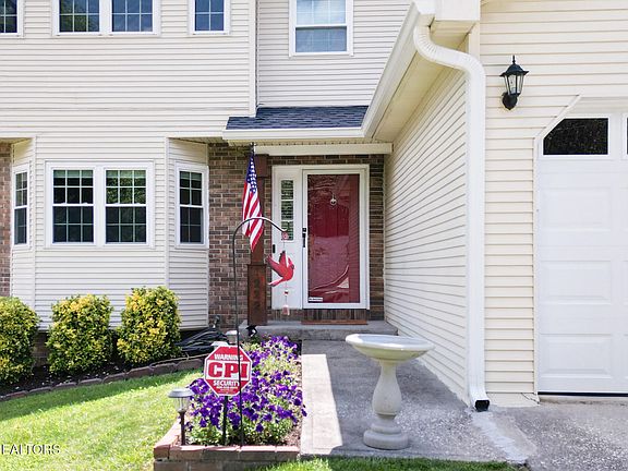 3rd image of 1222 Reston Ct
