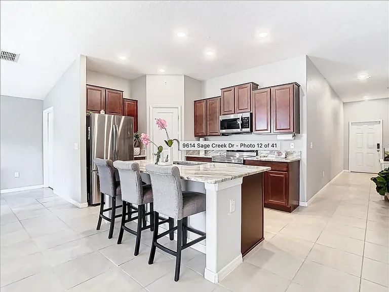 9614 Sage Creek Dr — Photo 24