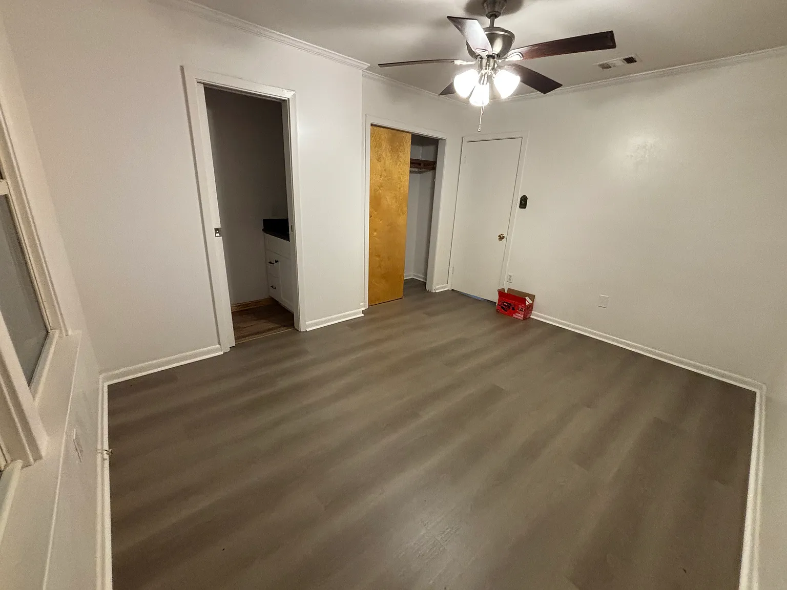 3 bed, 1.5 bath, 1137 sqft, $1,500 — Photo 4