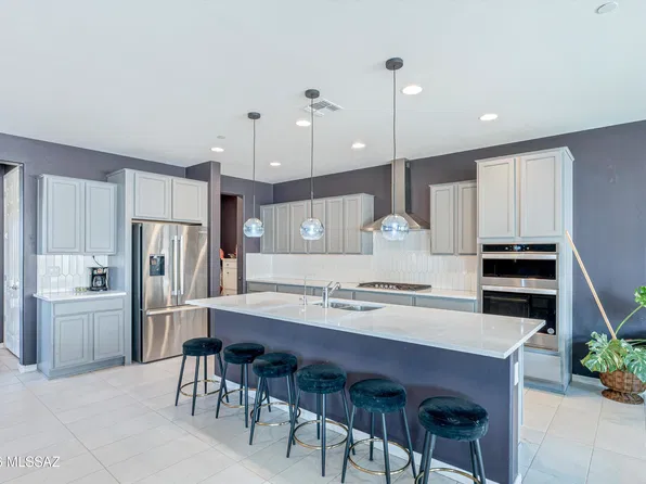 7866 S Land Grant Dr, Tucson, AZ 85747