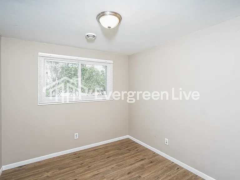 4218 N 67th St — Photo 10