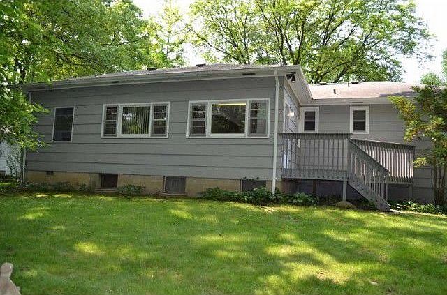 2nd image of 20 Fieldstone Dr