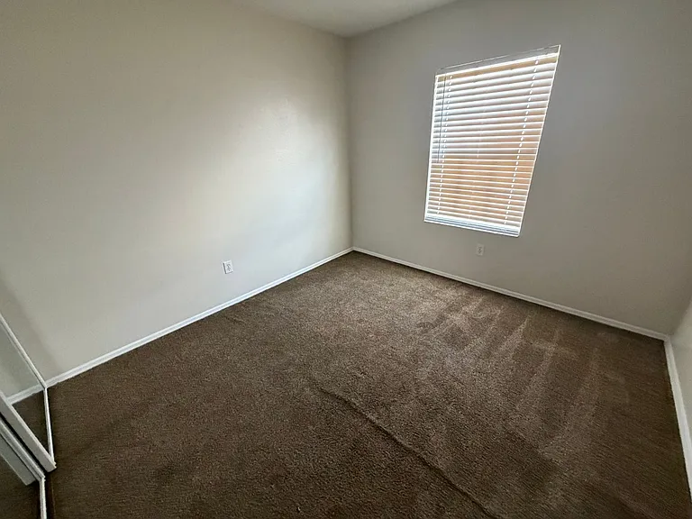 73 Olive Dr — Photo 14