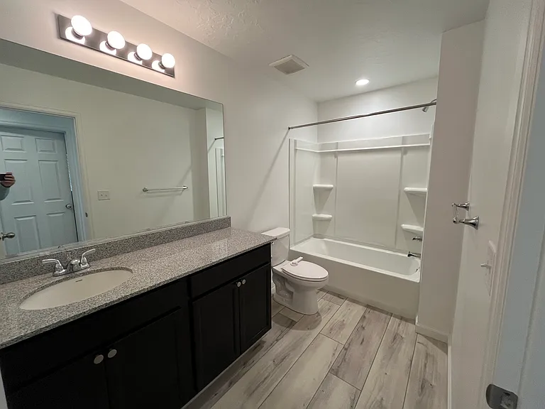 2042 N Elderberry Dr — Photo 9