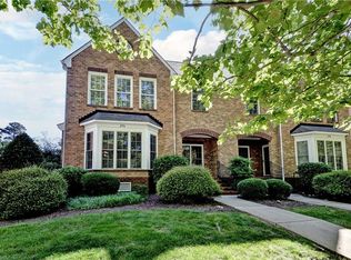 296 Walt Whitman Ave, Newport News, VA 23606