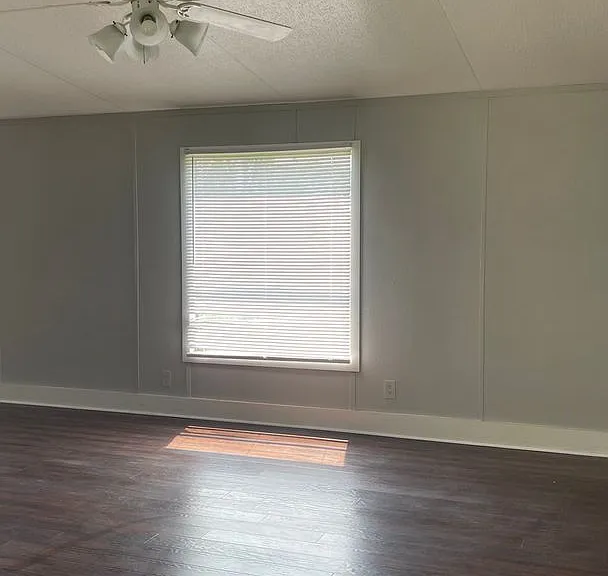 4096 FM 1275 — Photo 2