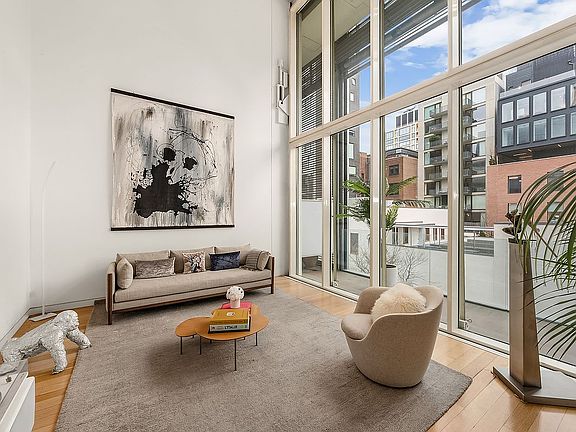 3rd image of 524 W 19th St APT 4