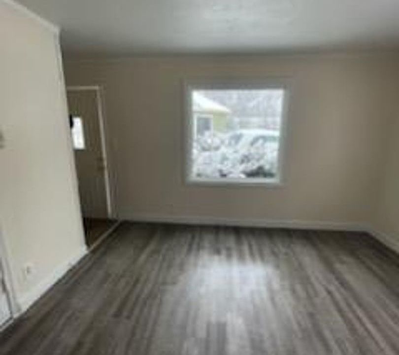 1st image of 1904 Woodruff Ave