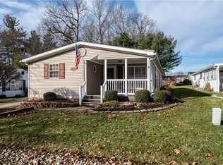 225 Rock Lake Dr, Zelienople, PA