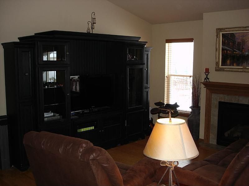 2nd image of 9017 Ancient Oak Ln