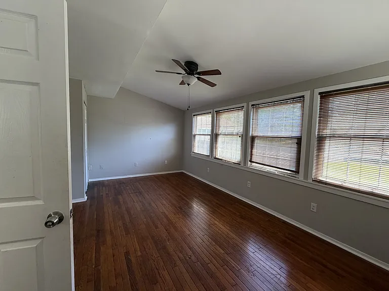 328 Almonesson Rd #A — Photo 2