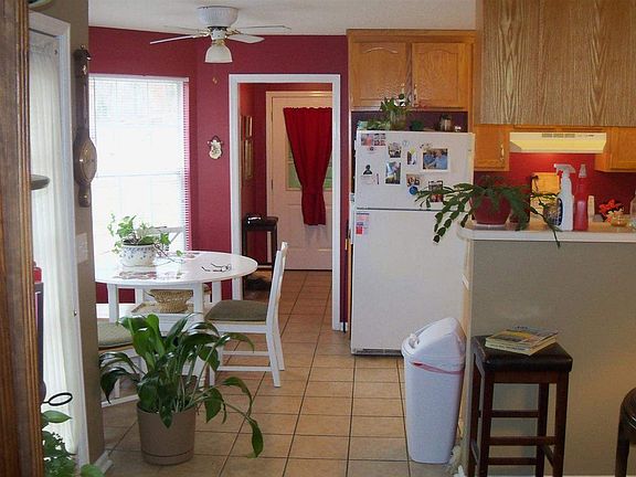 5th image of 171 Benwood Trl NE
