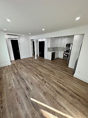 4th image of 153 Beach 123 St #2