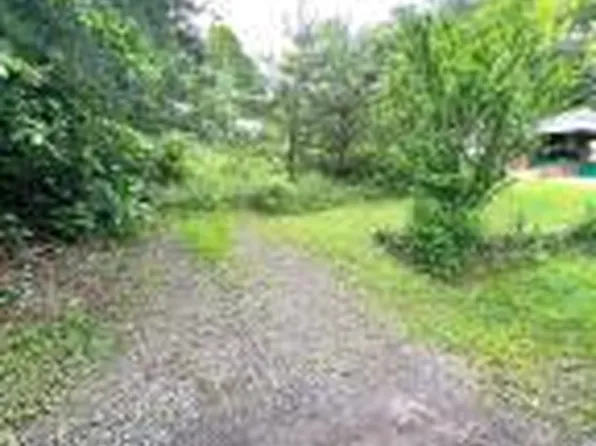 107 Jefferson St, Fayetteville, WV 25840