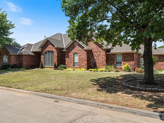 2nd image of 12305 Lorien Way