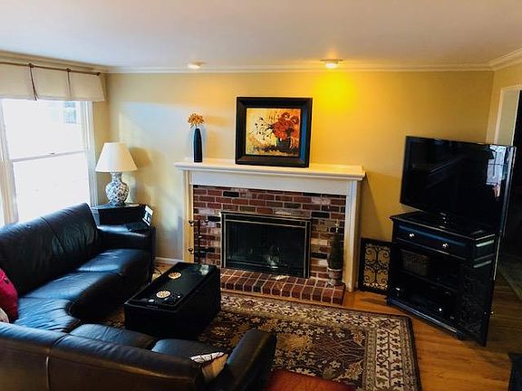 2nd image of 20542 NE 37th Way