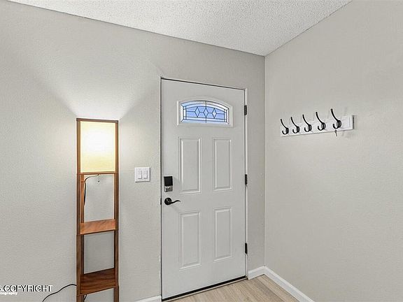 4th image of 1065 E 17th Ave