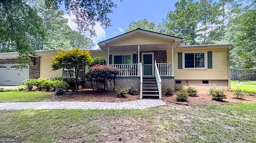 90 Howard Rd Photo 1