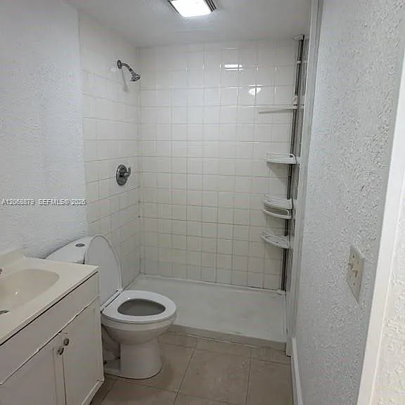 7305 NW 17th Ct — Photo 4