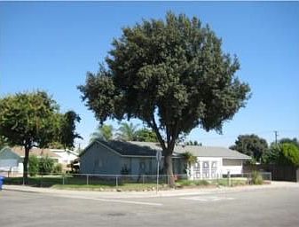 Well kept, 4 bedrooom 2 bathroom,over 8 thousand sqft. lot