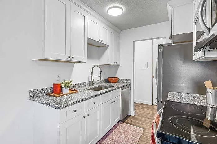 819 Smetana Rd #3 — Photo 4