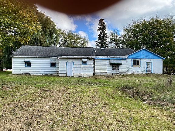 3rd image of 331 N Barlow Rd
