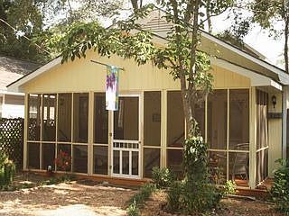 1st image of 402 Palmetto St