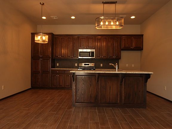 5th image of 1016 Andrew Dr