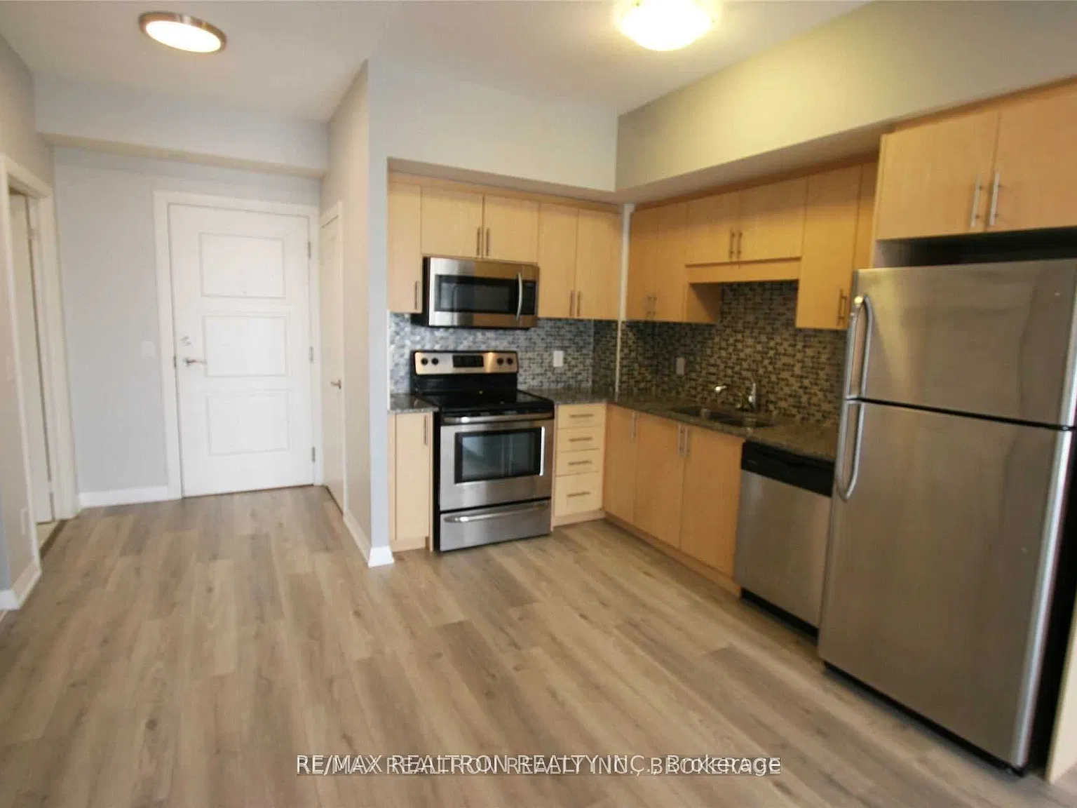 9500 Markham Rd — Photo 3