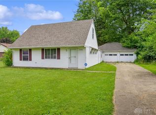2096 Henry St, Fairborn, OH 45324