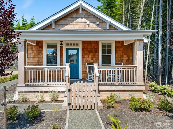 24 Switchback Lane, Pacific Beach, WA 98571