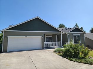 5136 Lyptus Ln, Klamath Falls, OR 97601