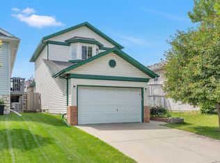 15 N Harvest Rose Cir NE, Calgary, AB T3K4M5