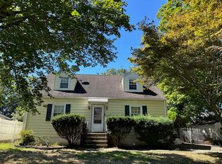 31 Oak St, Oakland, NJ 07436