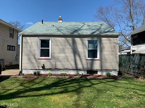 2nd image of 1359 Meadowbrook Ave SE