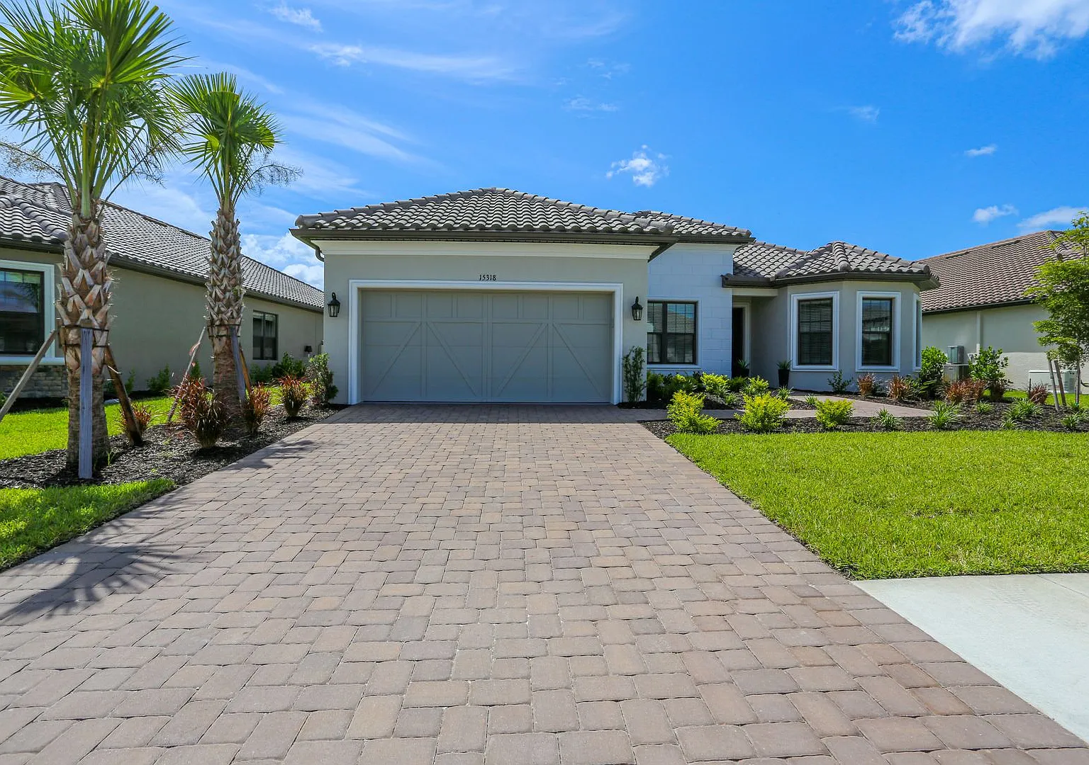 Brand New** Stunning Pool Home**Professionally Decorated**3 Beds + Den/ 3 Full Baths Esplanade By... — Photo 1