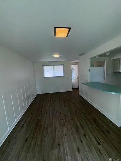 1336 Maplegrove Dr — Photo 4
